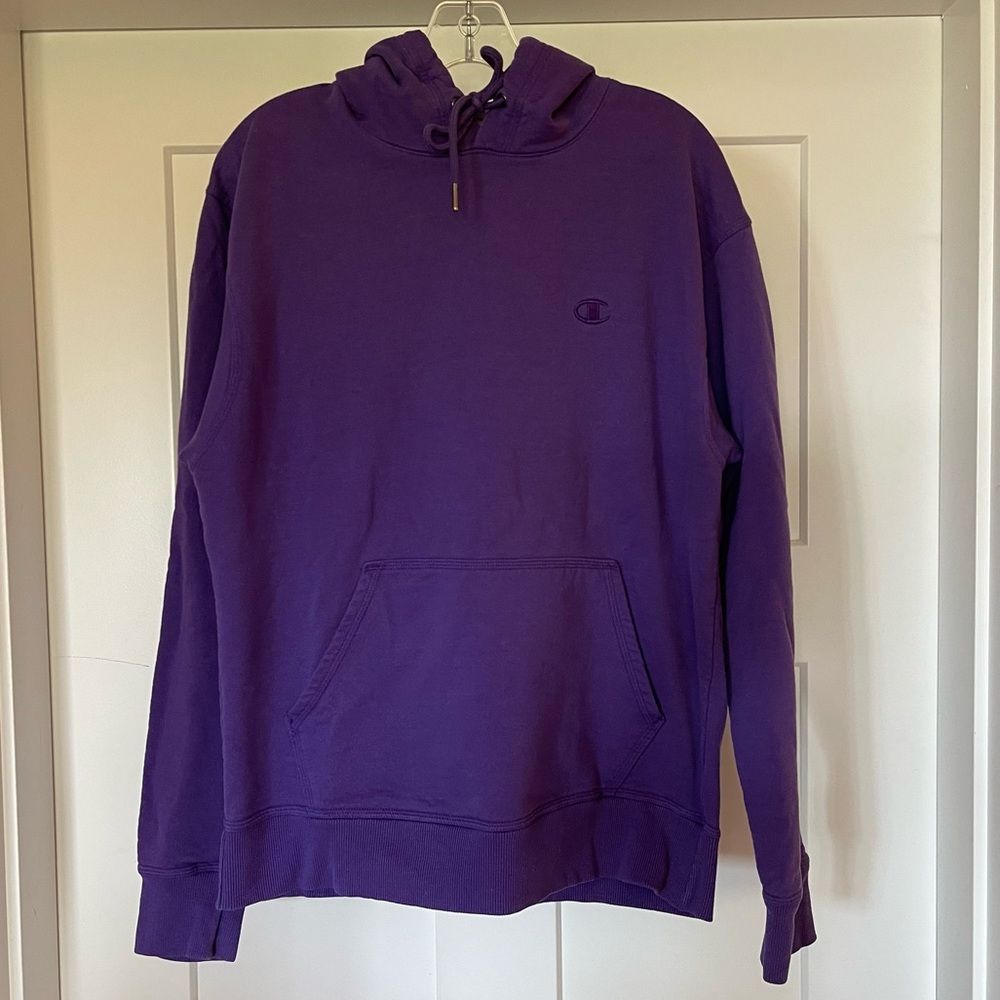 Champion men’s hoodie, purple/grape, 50% cotton/50% polyester, size M, EUC